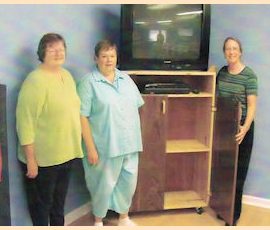 MORNORE COUNTY BEAUTIFUL TV STAND-OCT 2007